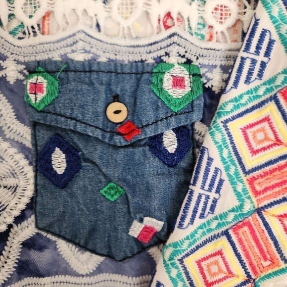 This Is An Example Of Title Case" - Picture 4 of 7